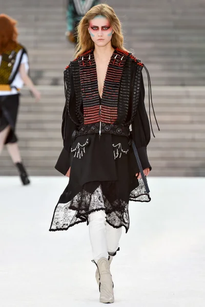 Look 40